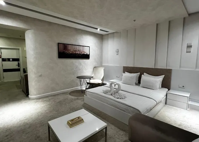 Ohu Palace Hotel