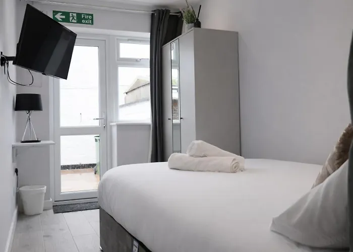 Walton Suites