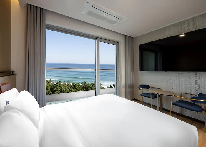 Hotel Hound Gangneung Gyeongpo