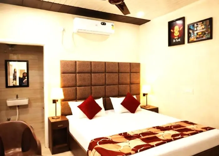 Hotel Golden Lotus Inn
