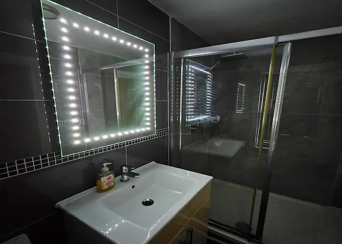 Standard Single Room - Shared