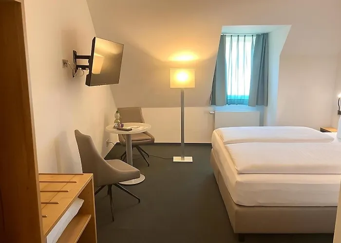 DH Hotel Deutsches Haus - Ihr neuer Rückzugsort im Herzen von Mittweida, digitales Hotel im historischen Gebäude