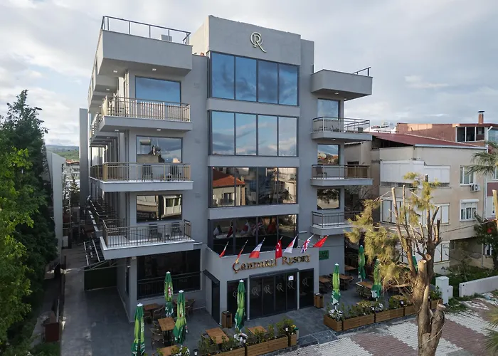 Candarli Resort Otel