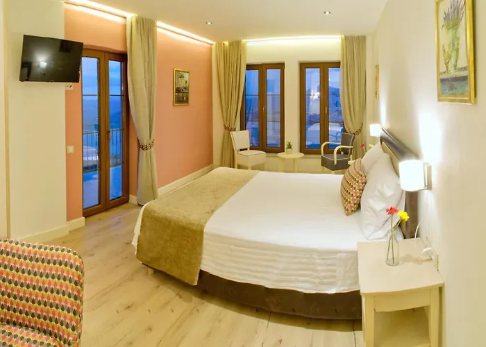 Arktos Hotel