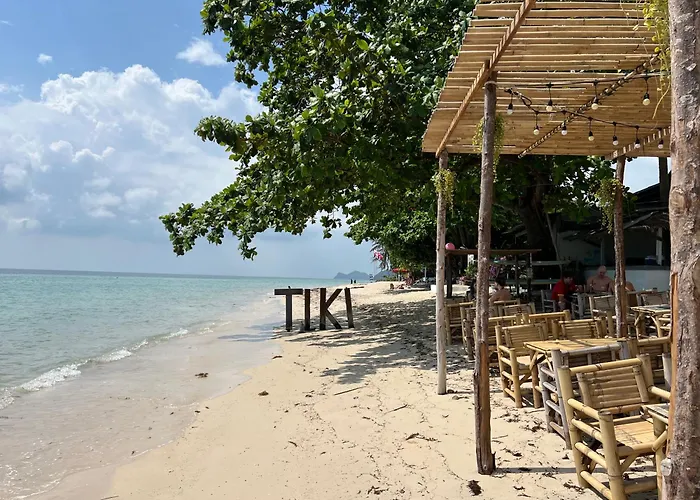 Tiki Beach Koh Phangan Beach Restaurant Bar And Coworking (Adults Only)