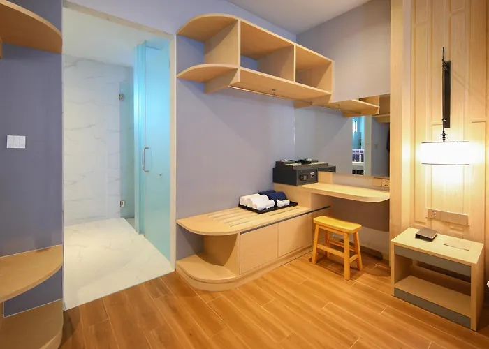 Lalynn Resort & Villas, Phuket - Free Scheduled Shuttle To Bang Tao Beach
