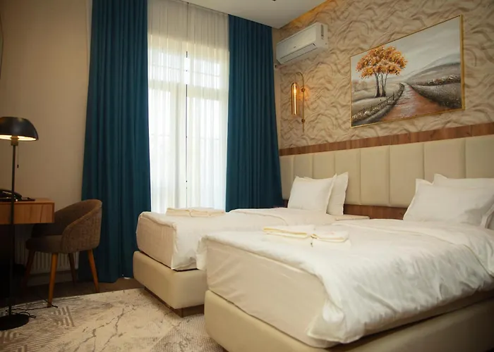 Sm Luxury Hotel