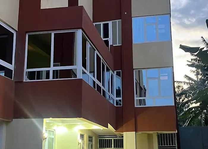 Bezalel Hotel, Meru