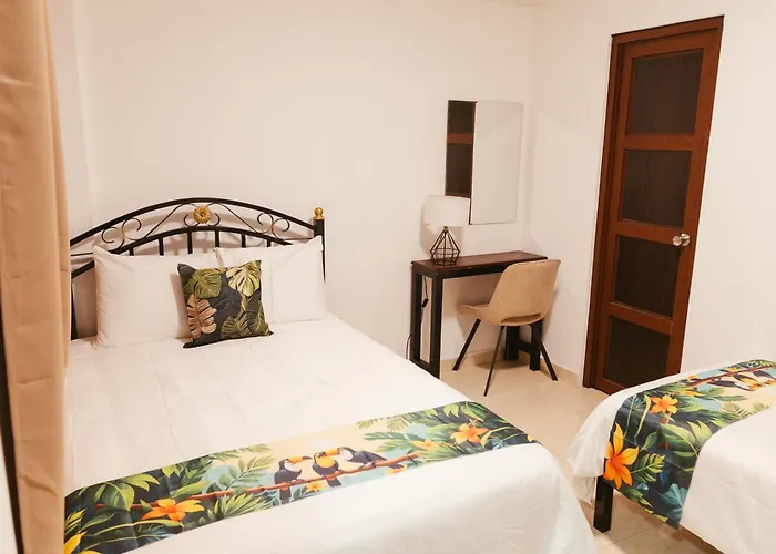 Hotel Plaza Los Tucanes