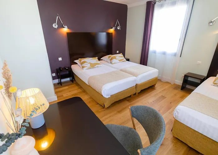 Hotel Les Jardins Du Canal - Piscine Chauffee A 28 Degres - Parking Gratuit - Garage - Bornes Electriques - Accueil Velos Et Motos - Kids Friendly-Solaire Ecoresponsable