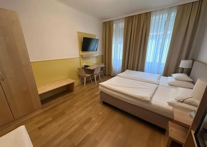 Hotel Caroline