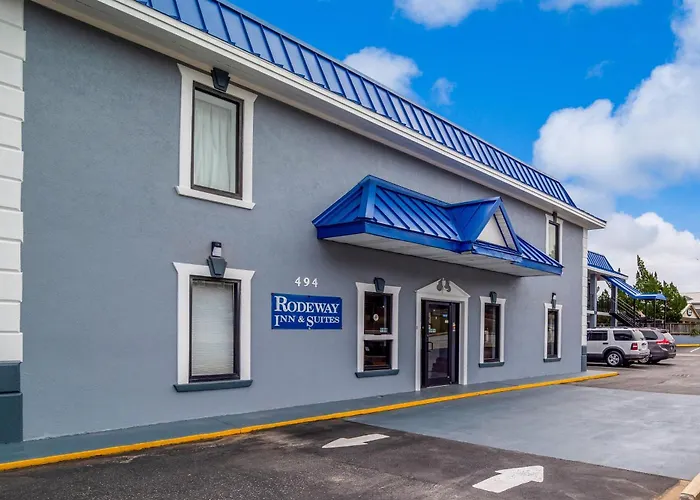 Rodeway Inn & Suites Fort Jackson
