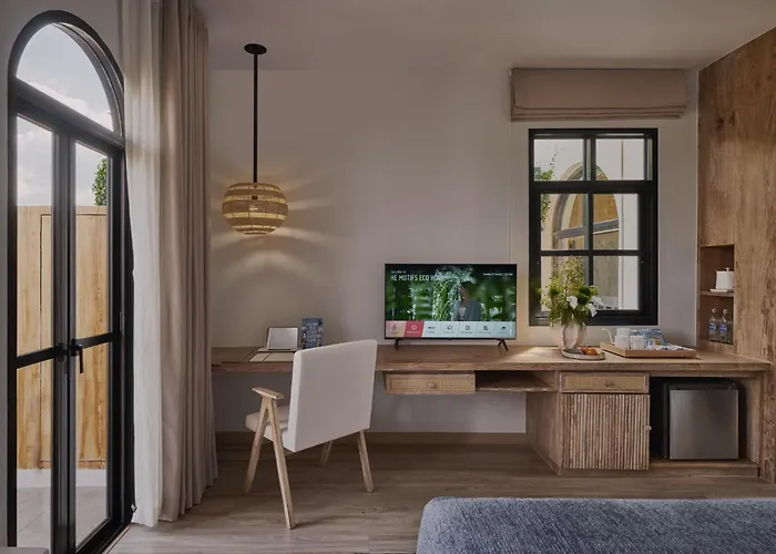 The Motifs Eco Hotel - Sha Extra Plus