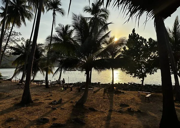 Lily's Beach Bungalows