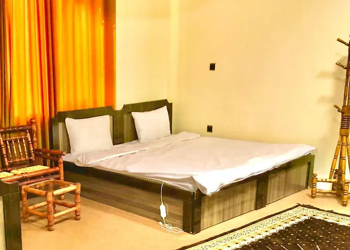 Star Shirpoor Guest House