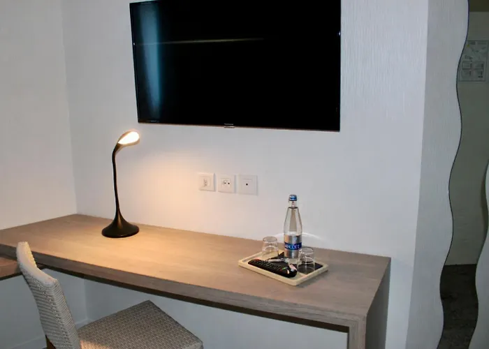 Brit Hotel Alghotel