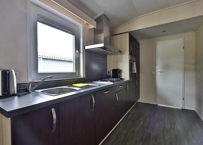 M13 Hotel