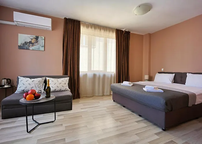 Hotel Leda