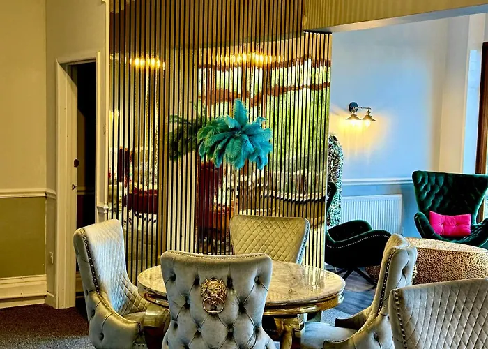 Carlton Hotel