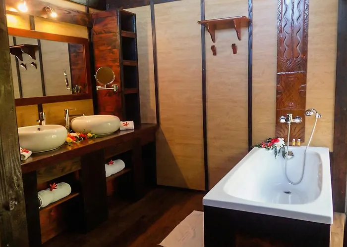Fare Pea Iti Romantic Lodge
