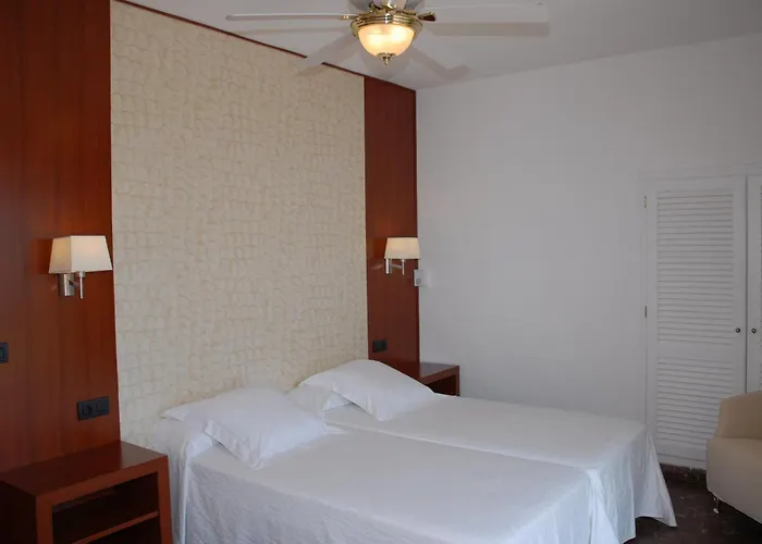 Hotel Grifeu Y Restaurant - Costa Brava