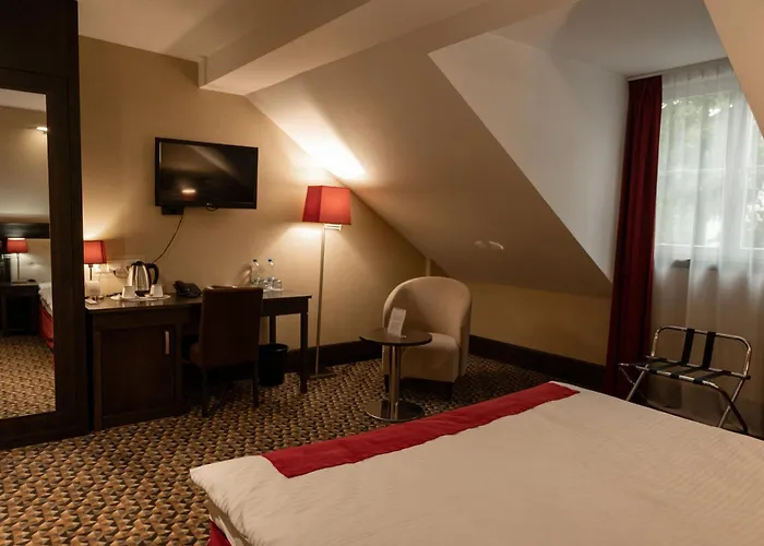 Red Baron Hotel & Restaurant