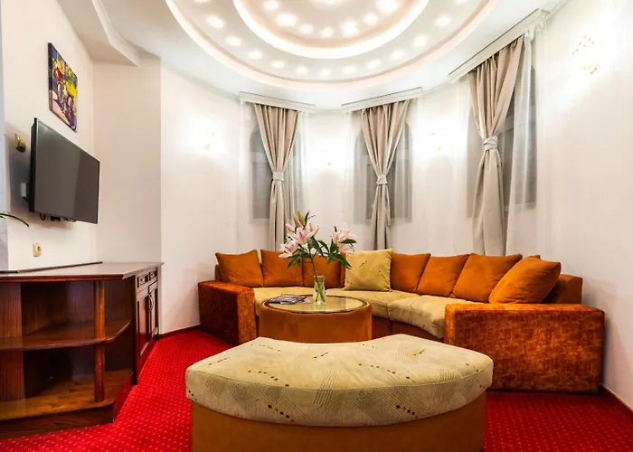 Garni Hotel Royal Crown