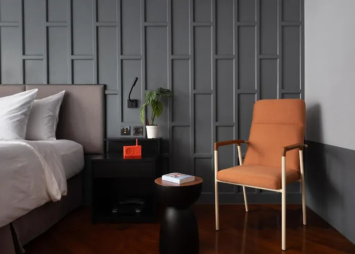 Reddot Hotel
