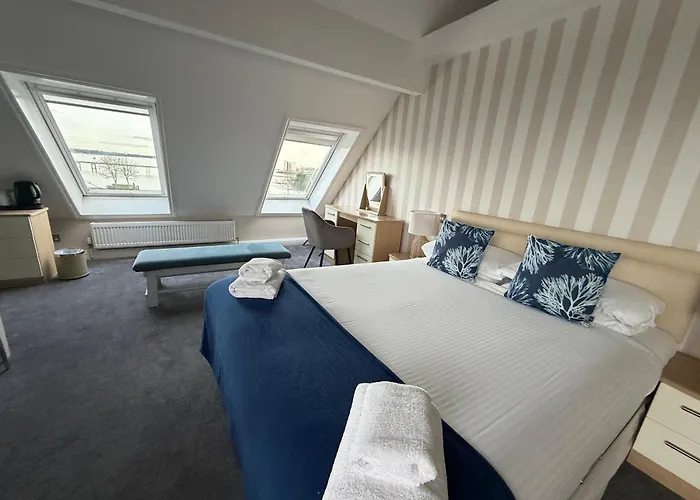 Boathouse Hotel