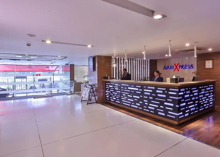 Avari Xpress Gulberg