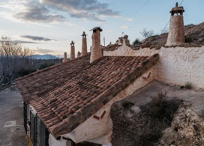 Cuevas El Atochal Orígenes