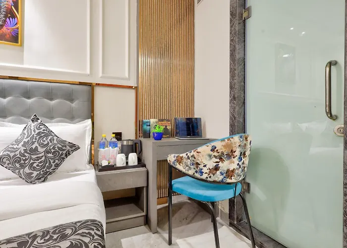 Hotel Kaca Inn - Near New Delhi Railway Station & Connaught Place