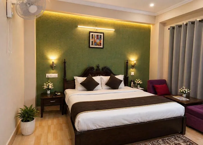 Hotel Aachman Regency With Rooftop Terrace
