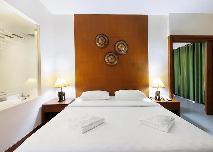 Central Place Hotel