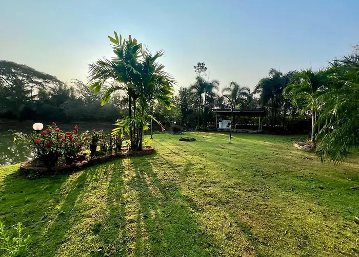 Baan Suan Ruen Chan Hom บ้านสวนเรือนจันทร์หอม