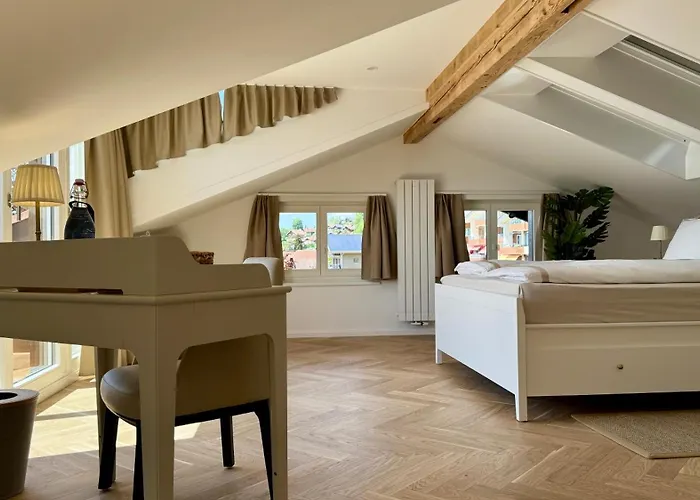 Boutique Hotel & Restaurant Niesenblick - Lakefront Rooms With Balcony On Lake Thun - Self Check In & Digitale Reception