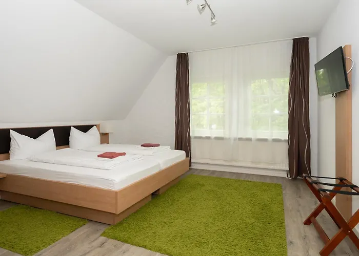 Hotel Garni BURG WALDENSTEIN