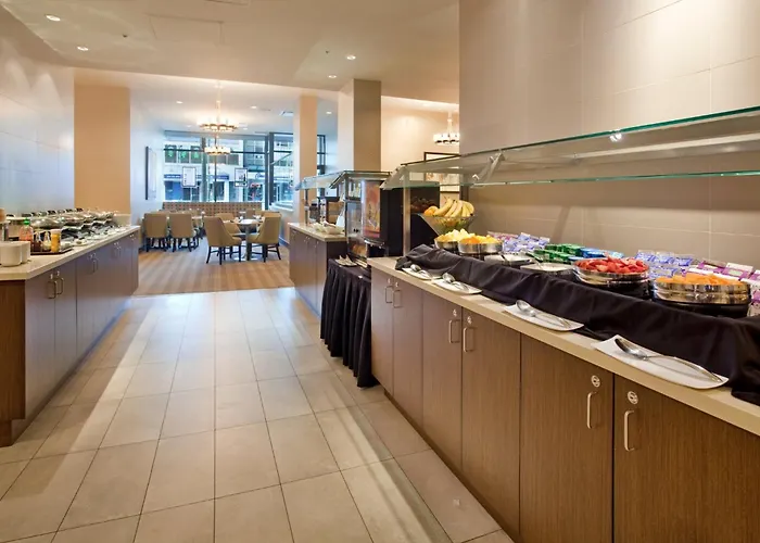 Holiday Inn Vancouver-Centre Broadway, an IHG Hotel