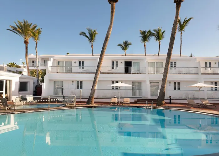 Plus Fariones Apartamentos