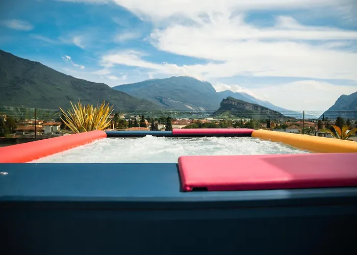 Hoody Active & Happiness Hotel Arco