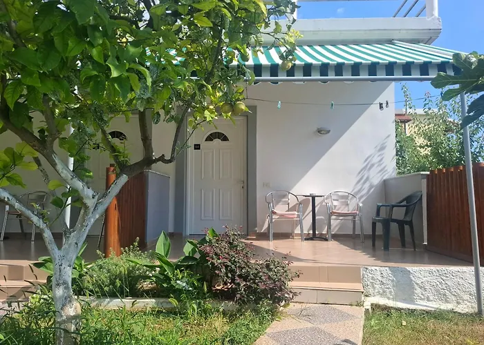 Yard Paradise Rooms