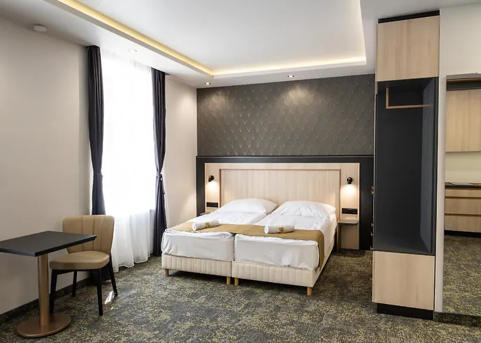 Hotel Garzon Plaza