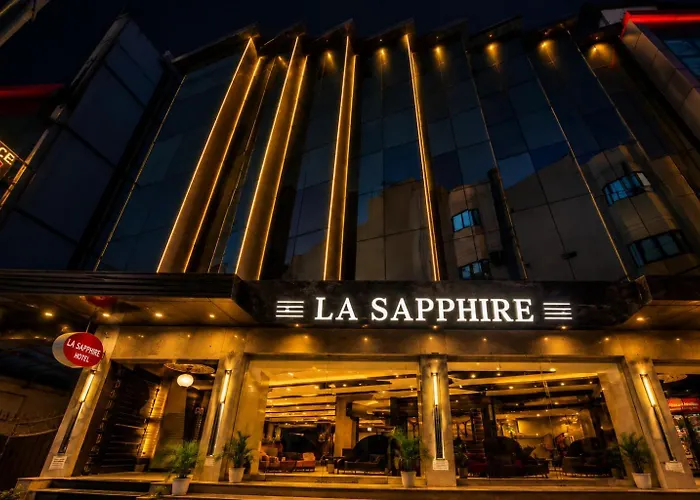 Airport La Sapphire Hotel & Restaurant With Free Airport Drop & Breakfast