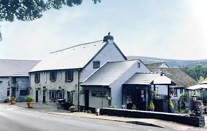Roadhouse Llanwenarth