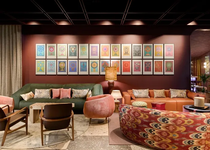 Skald Akureyri, Curio Collection By Hilton