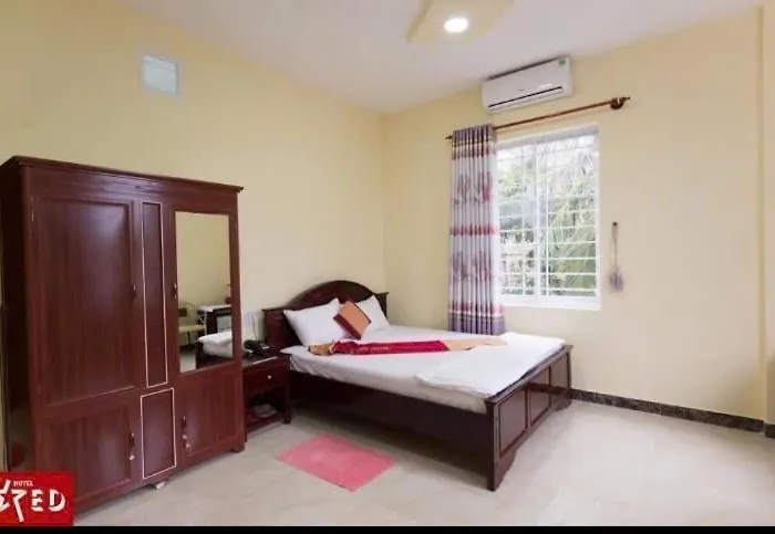 Red Hotel