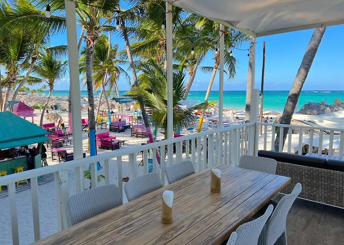 Fiesta Los Corales - Villas And Suites