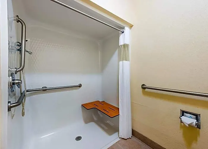 Super 8 By Wyndham St Robert Ft Leonard Wood Area