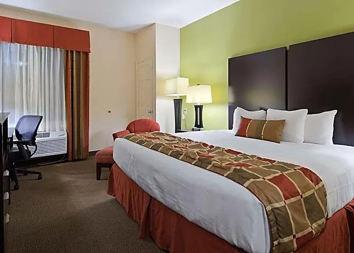 Best Western Plus Huntersville