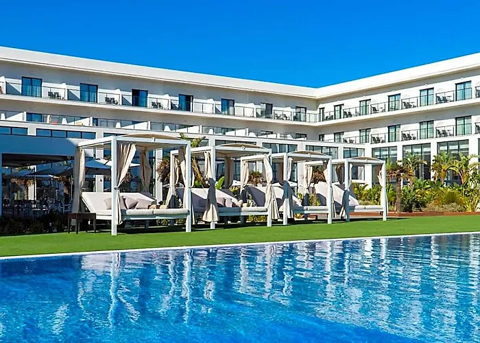 Cabogata Beach Hotel